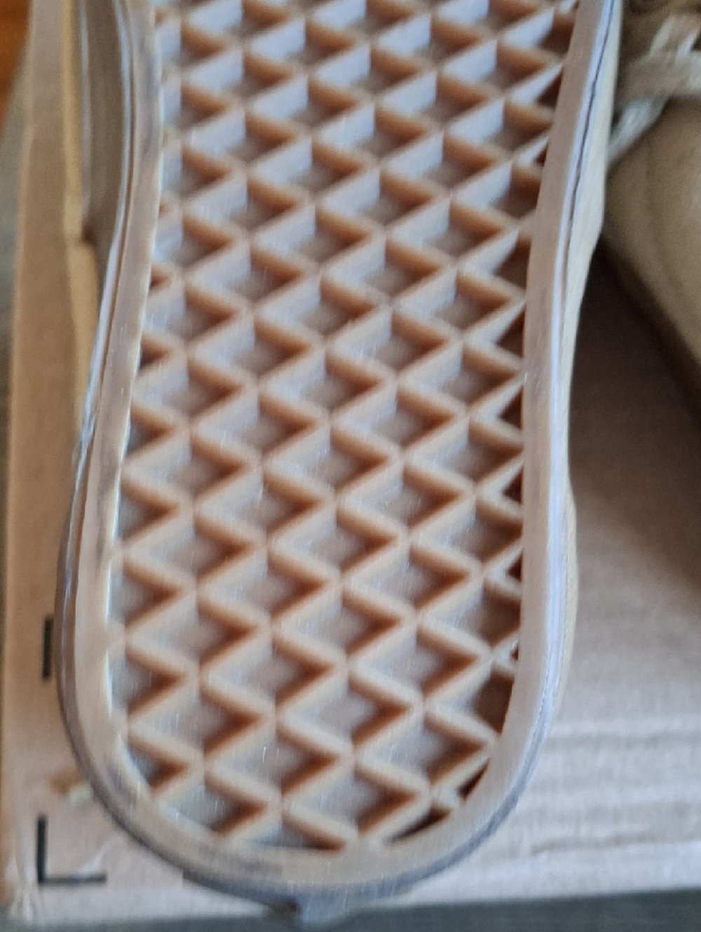Vans Woman/ Mens Low-Top Vans Sneakers in Tan - Picture 6 of 9